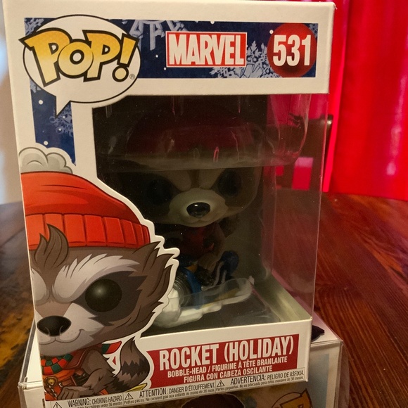 Funko POP! Rocket (Holiday) #531 (Marvel) - Picture 1 of 9